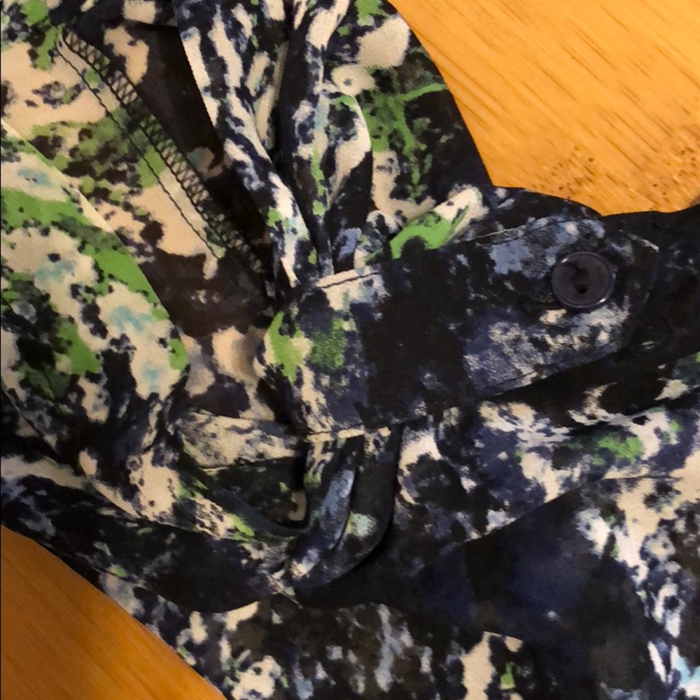 Calvin Klein Sheer, Navy, green and white flowered blouse - Picture 4 of 4